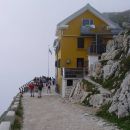 Se pogled nazaj na Rifugio Achille Papa (1930 mnm).