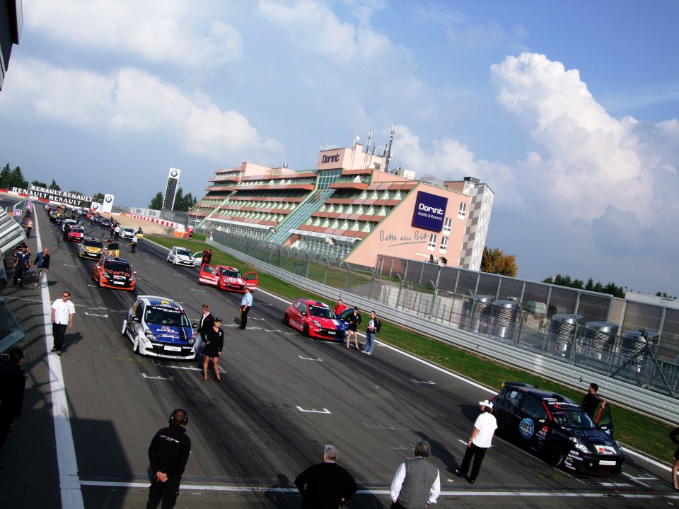 Alpe Adria Clio Cup WSR Nurburgring - foto povečava