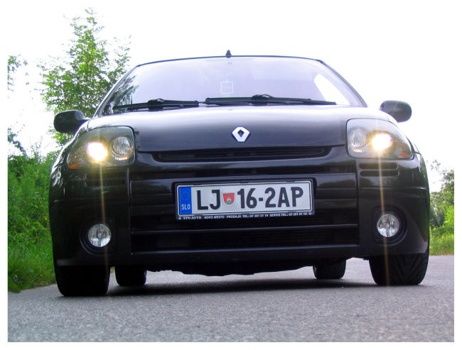 Clio RS luči - foto povečava