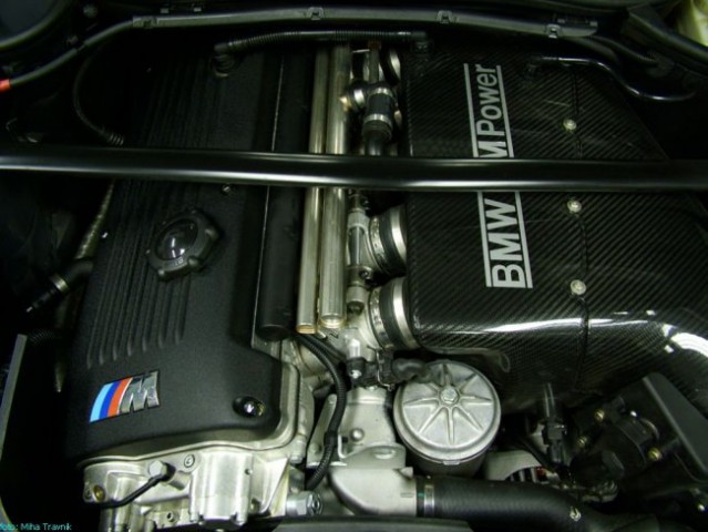 BMW M3 CSL  - foto