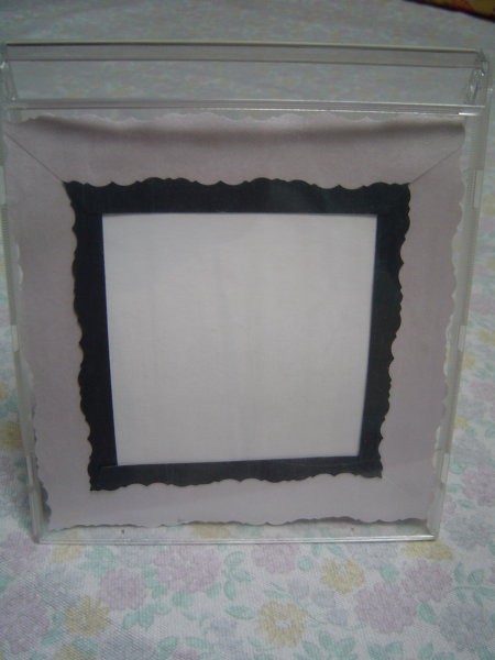 Okvir za sliko iz odpadne cd škatlice in odpadega papirja