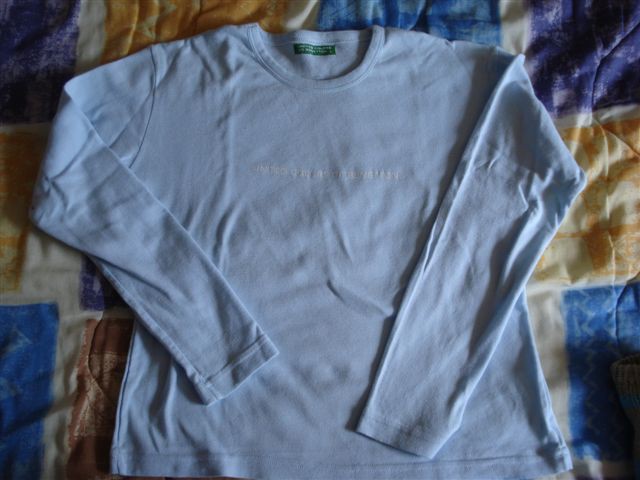 Prehodna majica svetlo modre barve, nenošena, UNITED COLORS OF BENETTON, vel. L; 5€