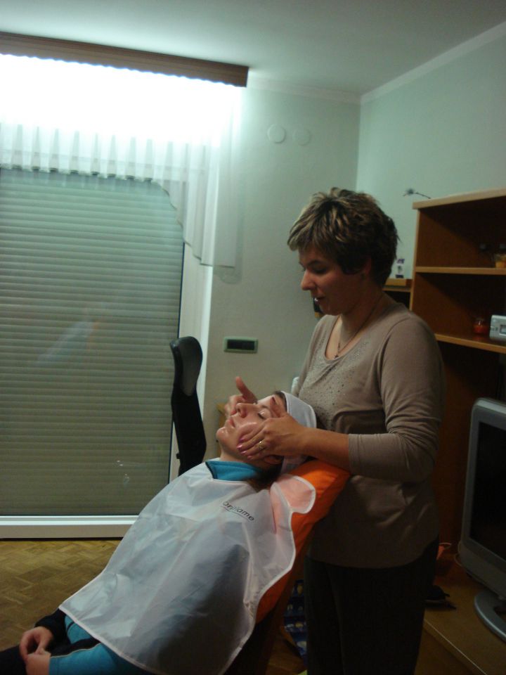 Oriflame - TESTIRANJE IN NEGA KOŽE OBRAZA - foto povečava