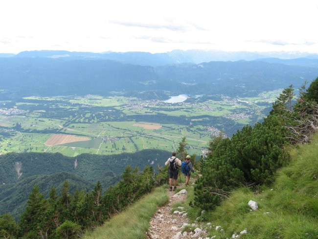 Valvasorjev dom-Prešernova koča-Stol(2236m)-9 - foto povečava