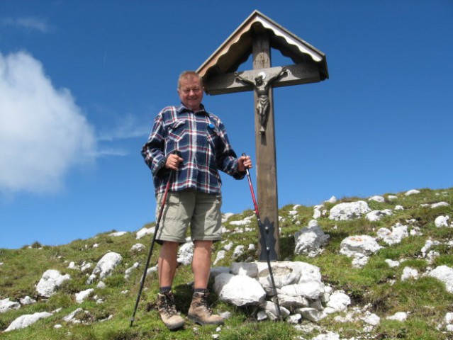 Valvasorjev dom-Prešernova koča-Stol(2236m)-9 - foto