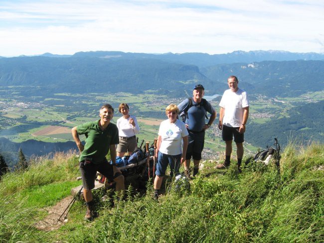 Valvasorjev dom-Prešernova koča-Stol(2236m)-9 - foto povečava