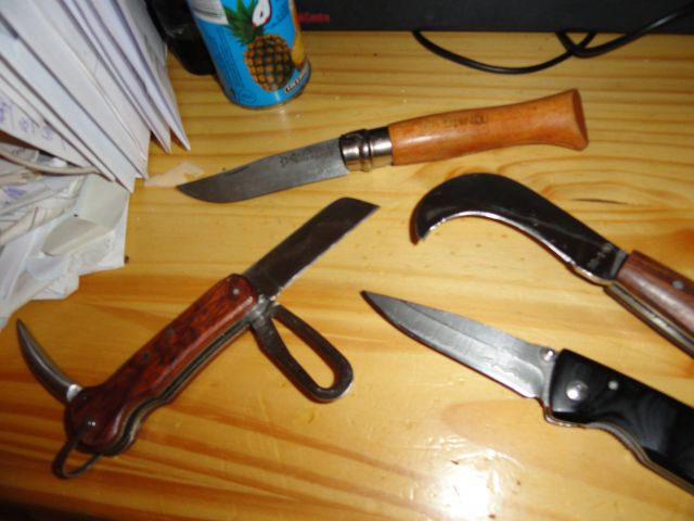 Zbirka nožev in ostalega orodja ... :) - foto