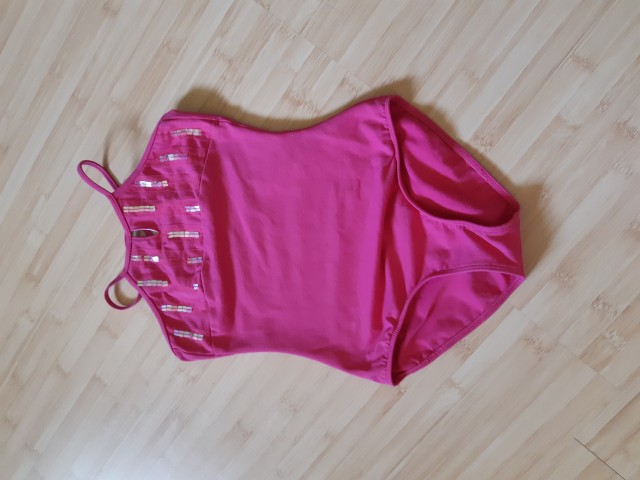 Baletni dres št. 12