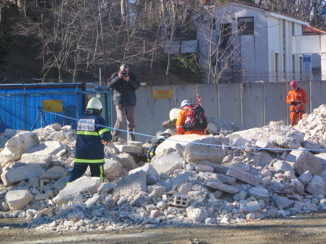 Vaja MERP v Luki Koper ,11.02.2006 - foto povečava