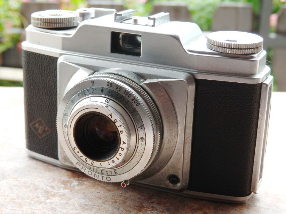 Dodano v zbirko starih fotoaparatov - foto povečava