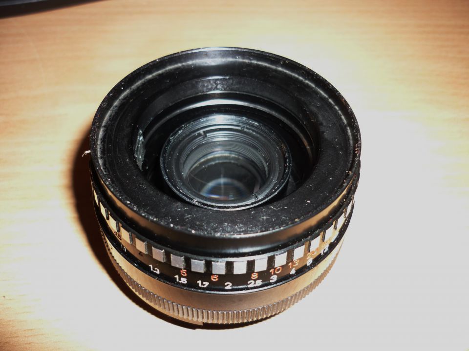 čiščenje objektiva - Domiplan 50mm f/2,8 - foto povečava