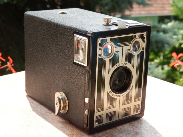 Kodak Six-20 Brownie Junior (1934 - 1942)