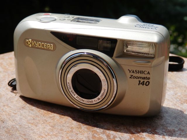 Yashica Zoomate 140 (1998-)