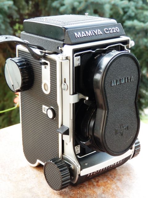 Mamiya C220 Professional (1968-)