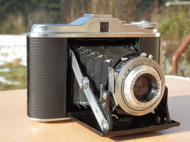 Vintage cameras - od 600 dalje - foto