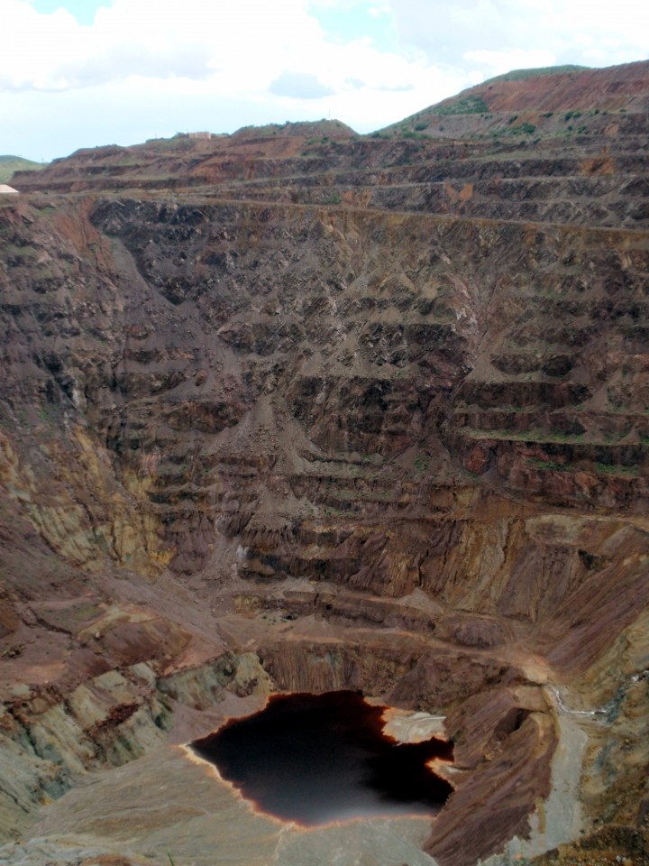 Bisbee 10. 9. 2008: The large scale mining operations became unprofitable in the mid 1970&