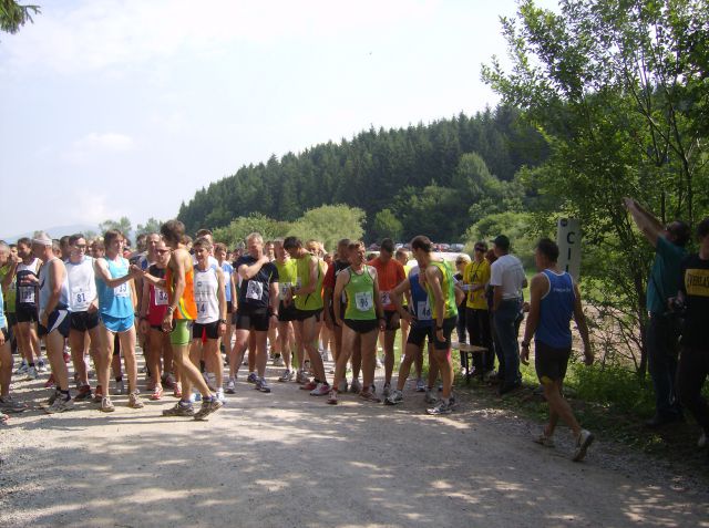 15 TEK OKOLI CERKNIŠKEGA JEZERA 05.06.2011 - foto