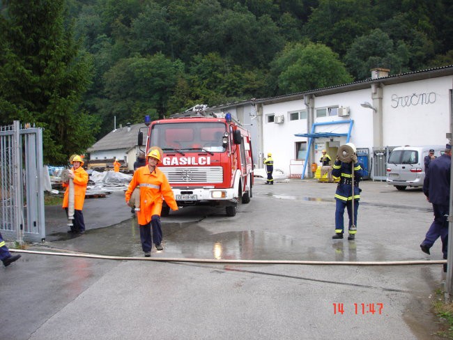 Mokra vaja v mesecu požarne varnosti 2008 - foto povečava