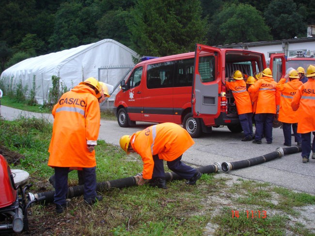 Mokra vaja v mesecu požarne varnosti 2008 - foto povečava