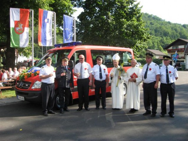 Prevzem avtomobila, blagoslov slike in tekmov - foto