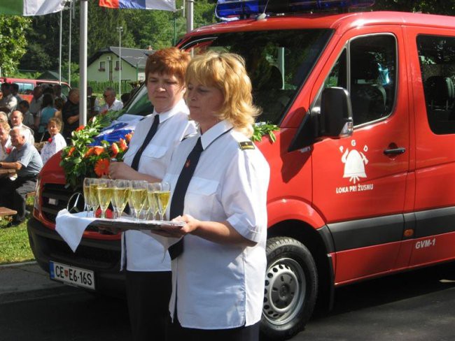 Prevzem avtomobila, blagoslov slike in tekmov - foto povečava