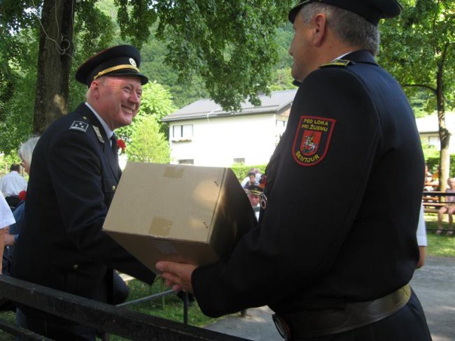 Prevzem avtomobila, blagoslov slike in tekmov - foto povečava