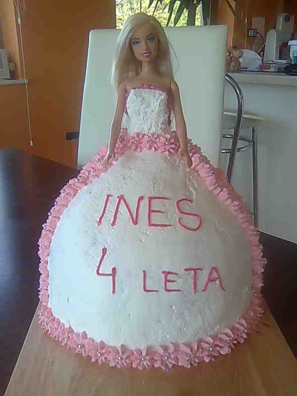 Čokoladna torta Barbie.