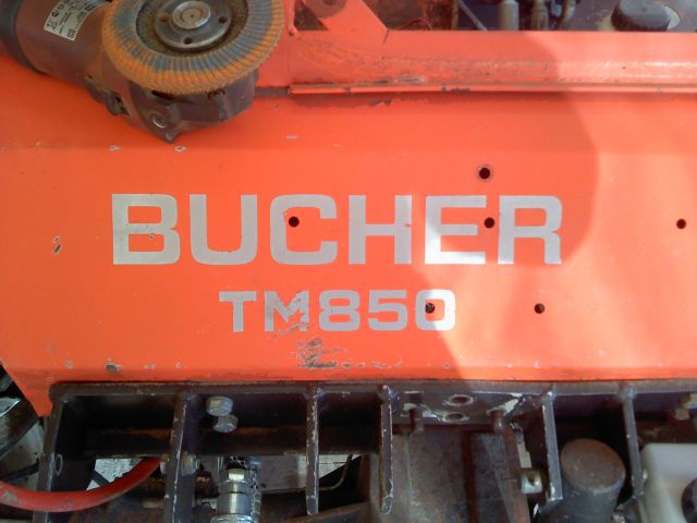 Bucher TM 850 obnova - foto