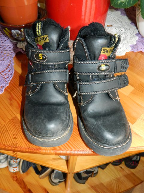 Zimski visoki čevlji, št.29, lepo ohranjeni 3€
