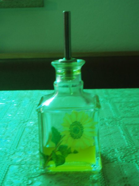 pap.tehnika na steklo in nastane steklenička za olje