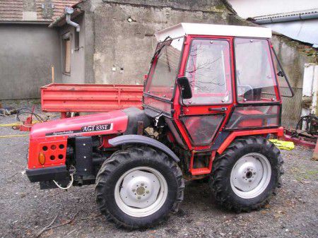 AGT traktori - foto