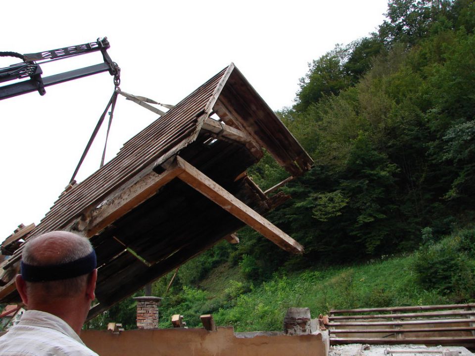 Odkrivanje strehe - foto povečava