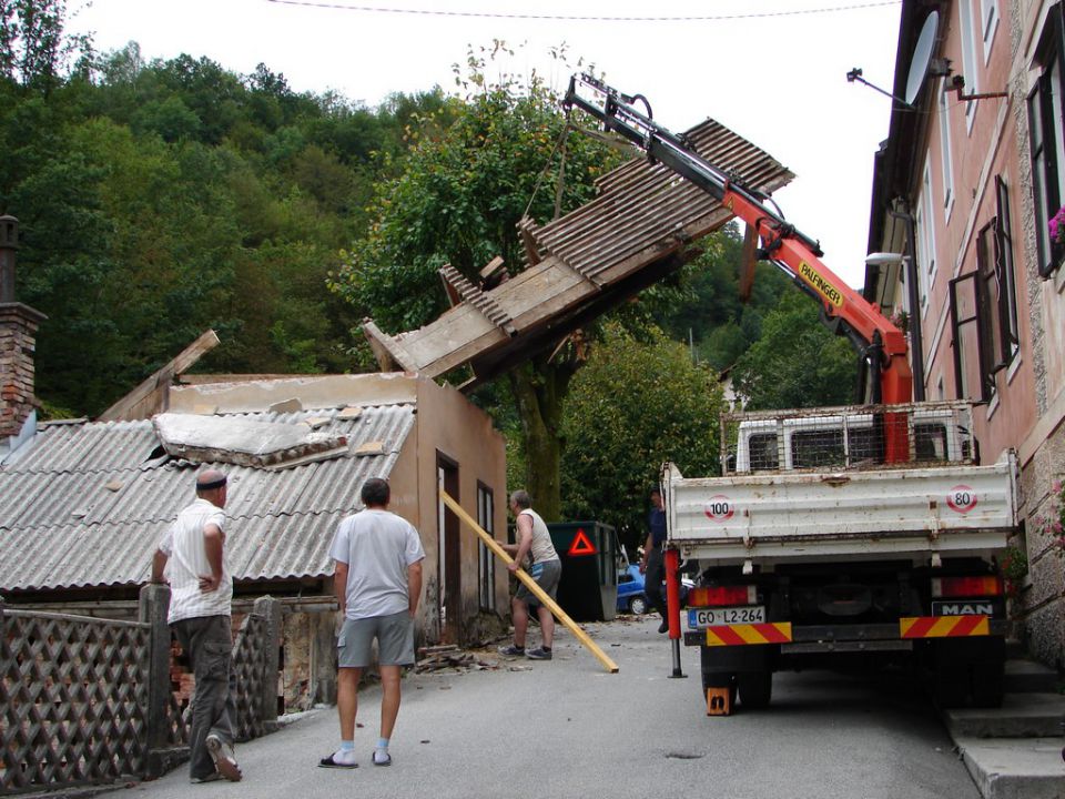 Odkrivanje strehe - foto povečava