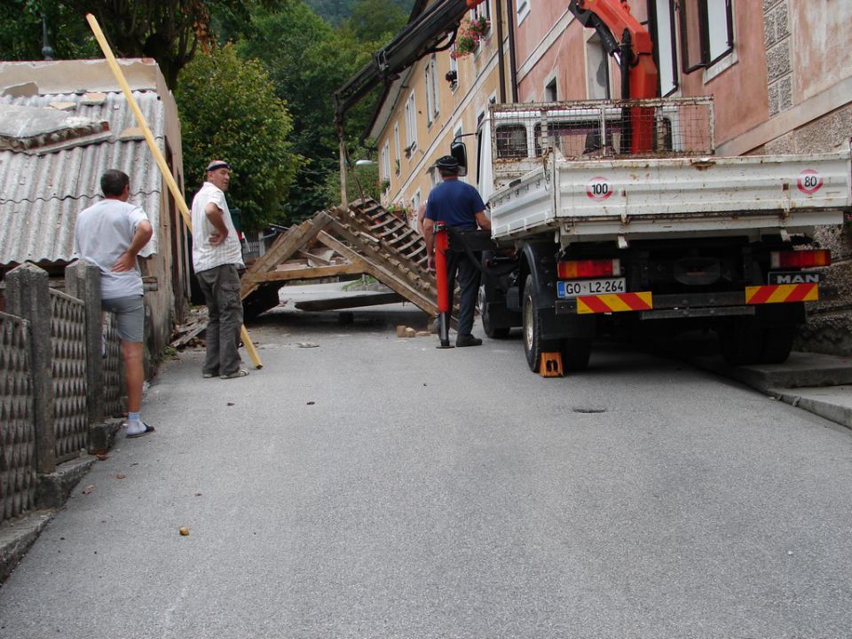 Odkrivanje strehe - foto povečava