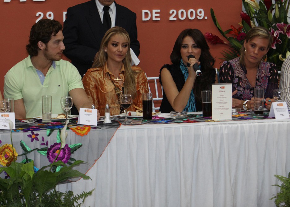 Maite em evento sobre o turismo em Chiapas (2 - foto povečava