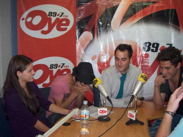 Maite e Reik na rádio Oye 89.7 FM (14.07.09) - foto