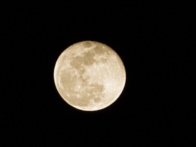 Mesec - foto povečava