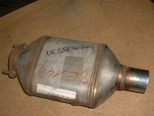 Katalizator za Kio Carnival 2.5 V6 bencin