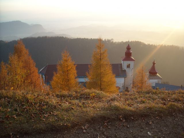 Pogled na cerkev Sv. Primoža