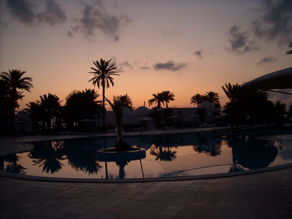 Sončni vzhod na Djerbi - foto povečava