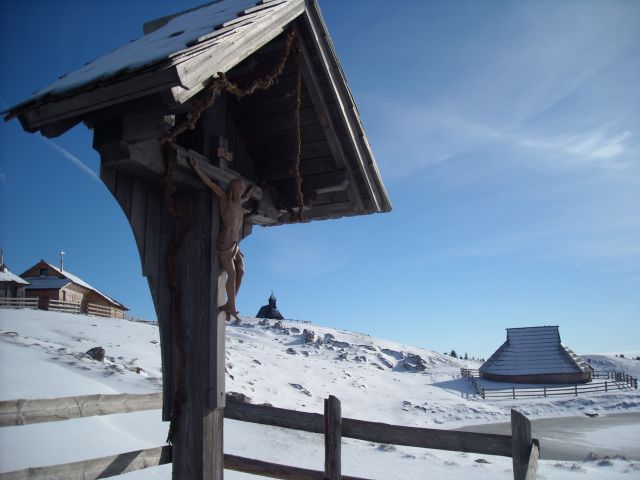 Zimaka pravljica na Veliki planini - foto