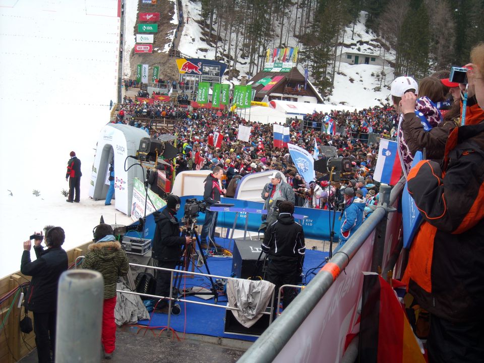 Smučarski poleti 2010 v Planici - foto povečava