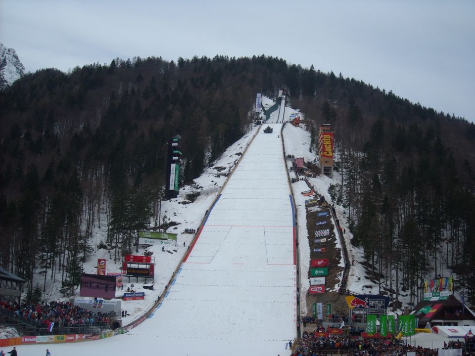 Smučarski poleti 2010 v Planici - foto povečava