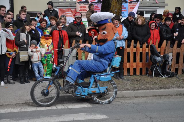 Pust v Cerknici - foto