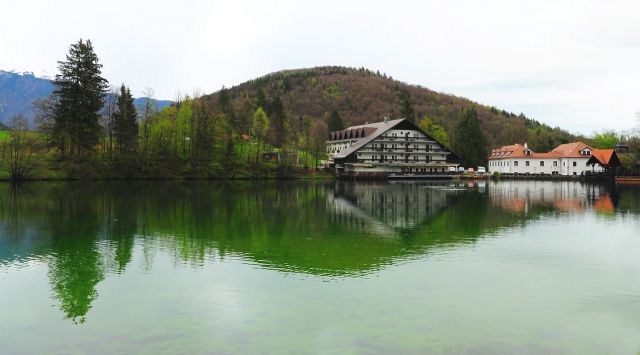 Preddvor in jezero črnava - foto