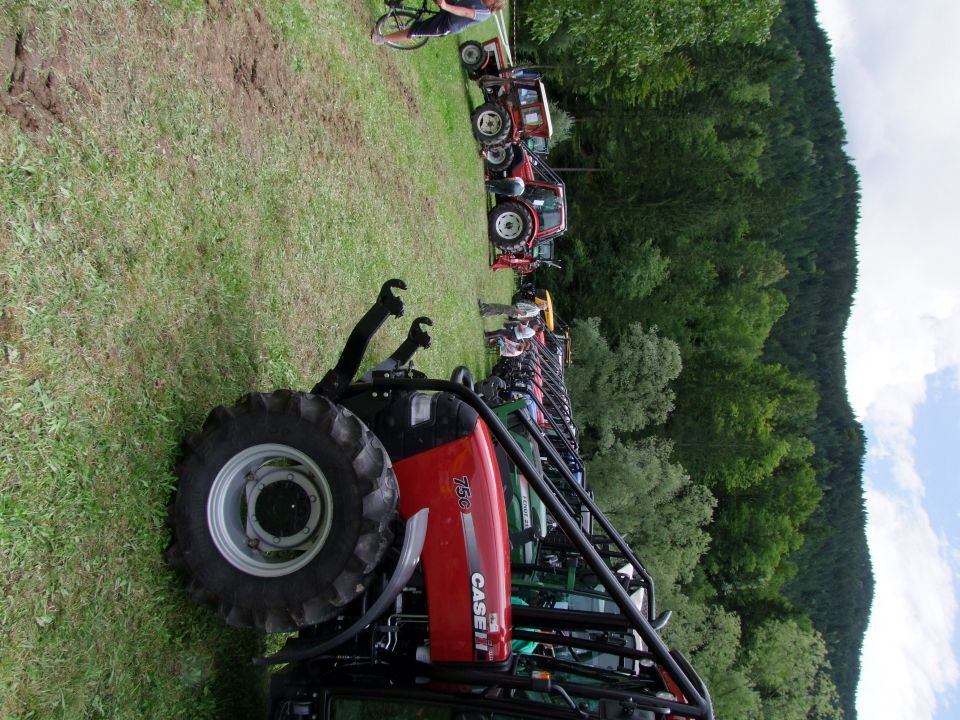 Vlcersko tekmovanje in razstava traktorjev - foto povečava