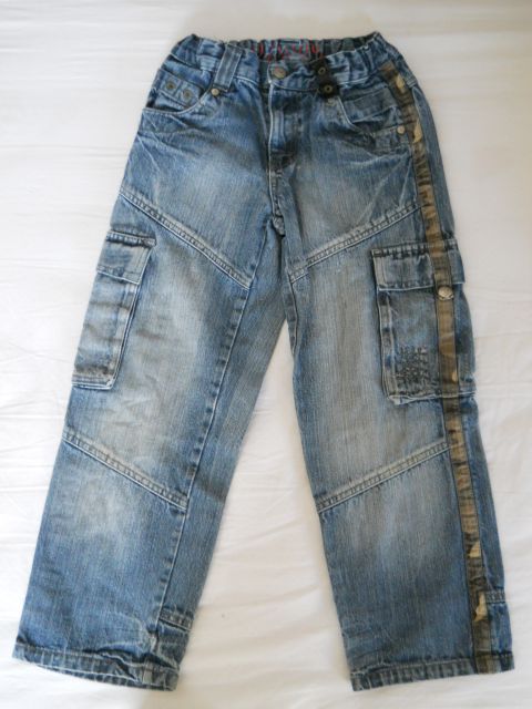 Jeans hlače št. 128
