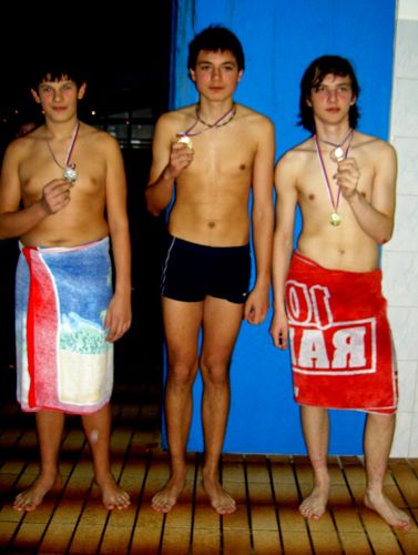 Tekmovanje plavanje - foto