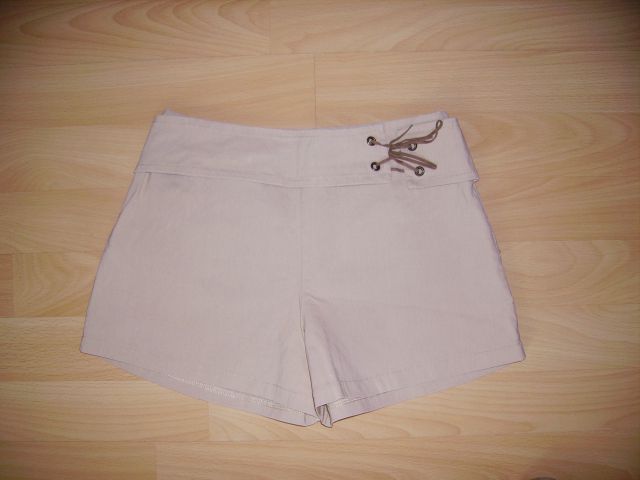 Kratke hlače HYDR v 152 cena 4 eur oblečene 2-3 krat