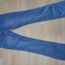 Jeans v 38 cena 4 eur